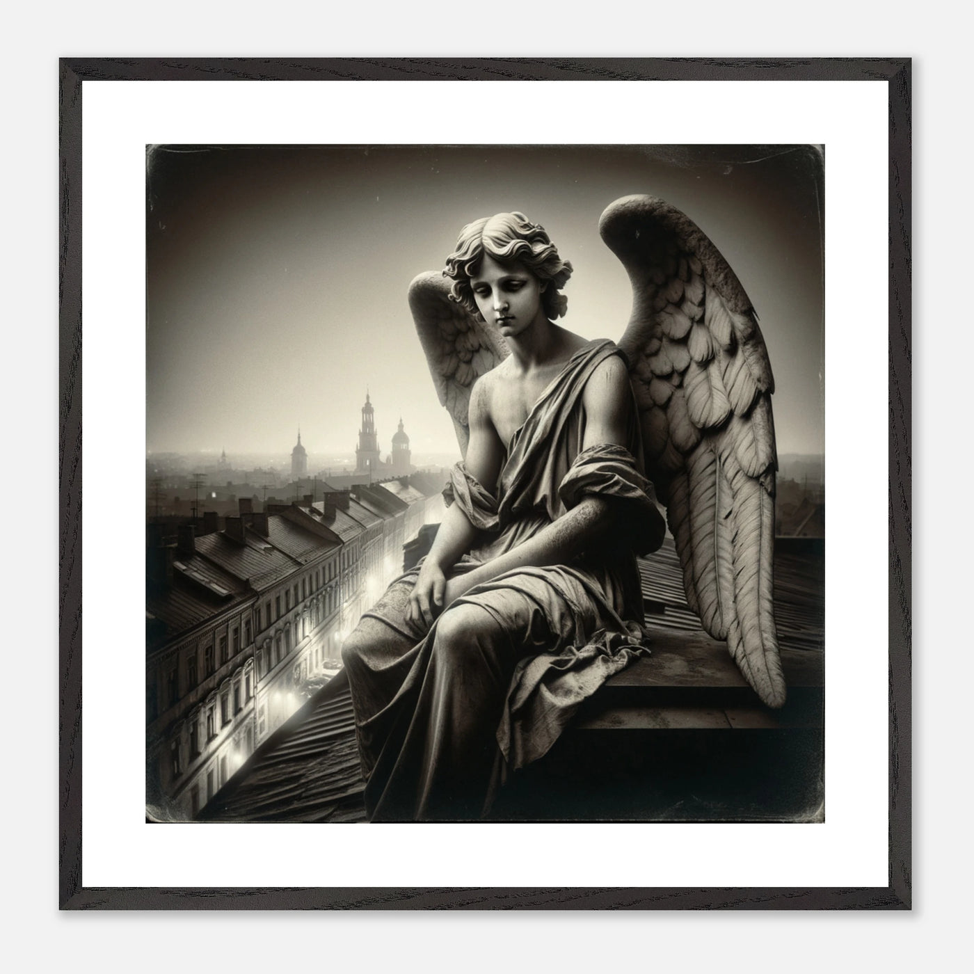 Gerahmtes Premium-Poster: Engel in Schwarz-Weiß-Optik sitzt traurig auf einem Dach und schaut enttäuscht auf die Menschen hinab, ideale Wandkunst für melancholische und nachdenkliche Umgebungen